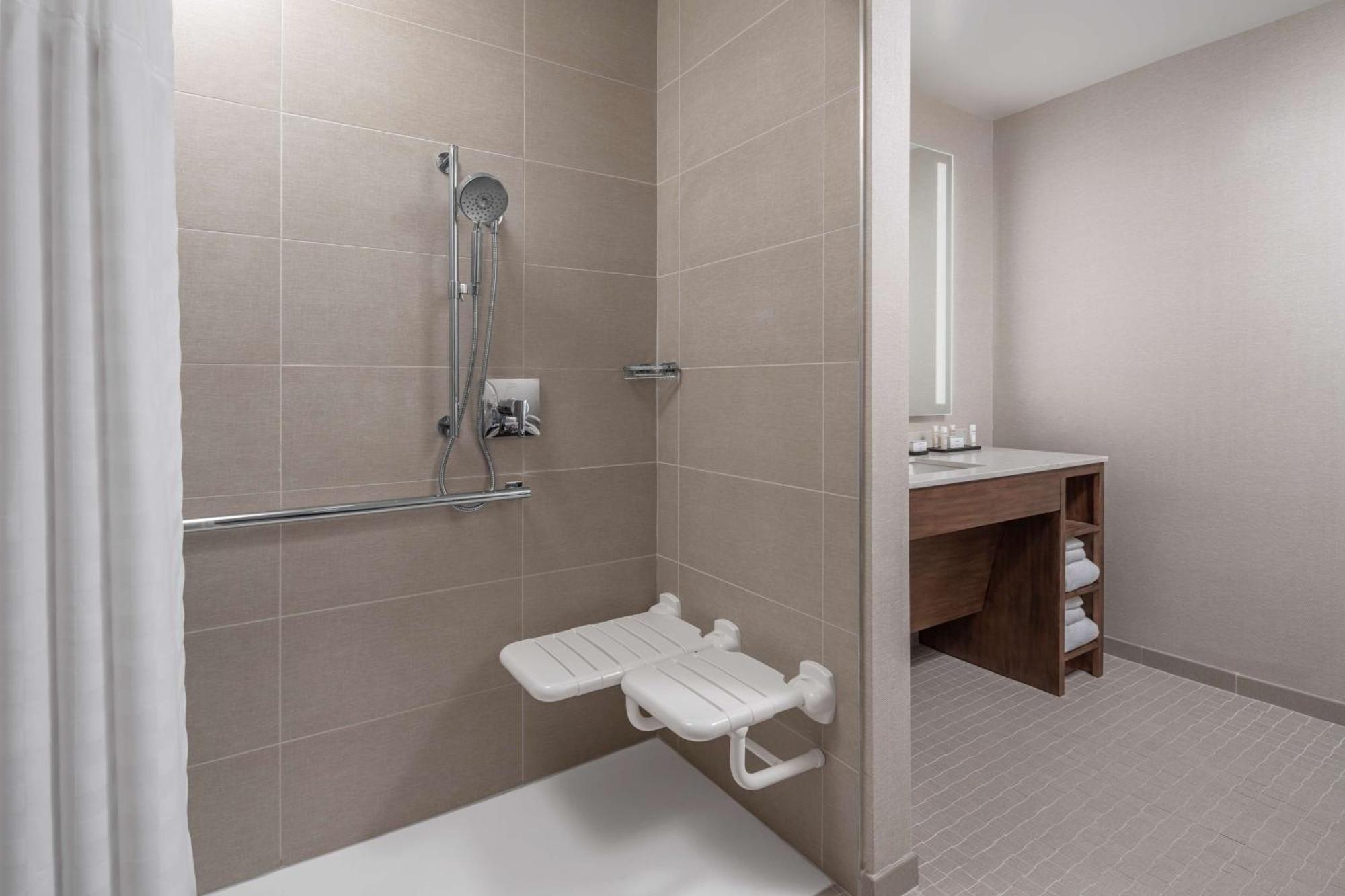 Embassy Suites By Hilton Charleston Harbor Mt. Pleasant Mount Pleasant Bagian luar foto